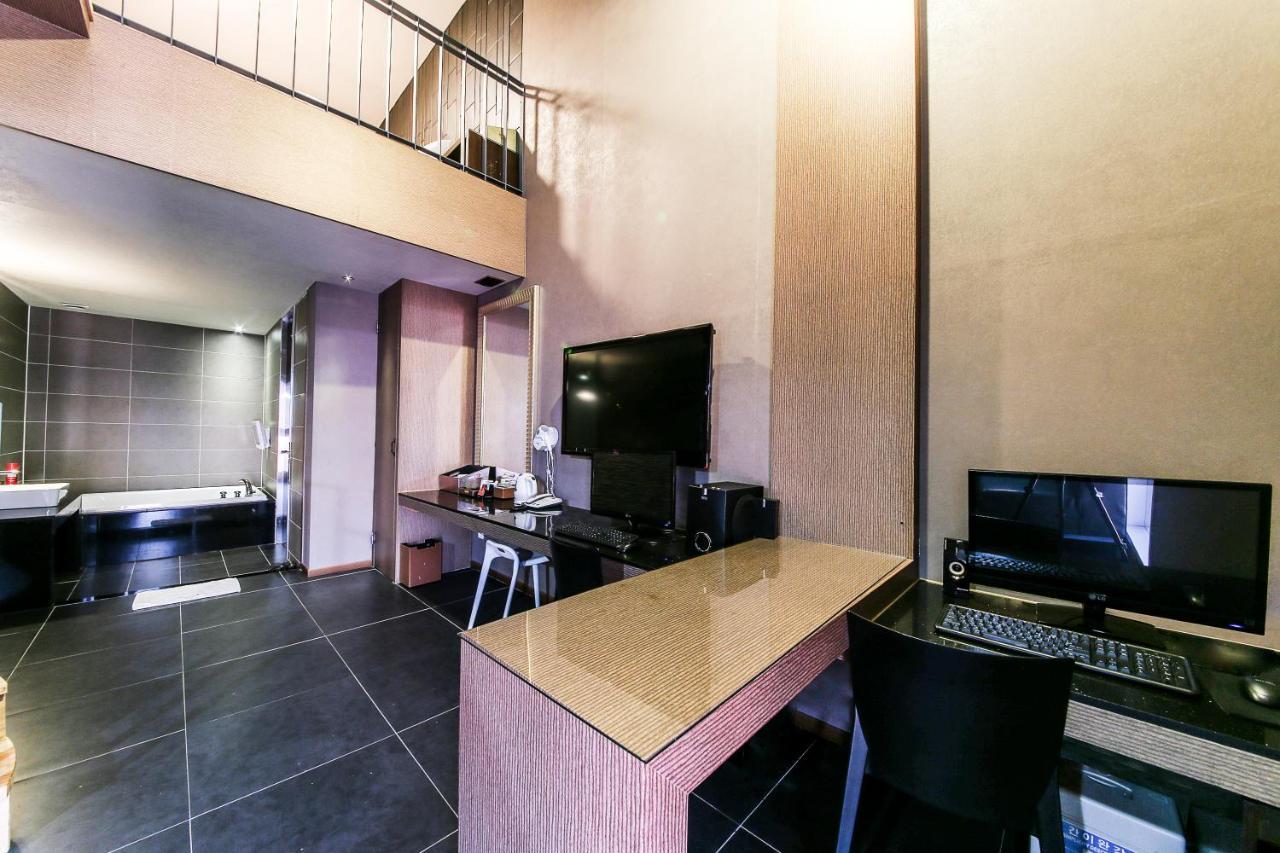 Gyeongju Arrietty Motel Экстерьер фото