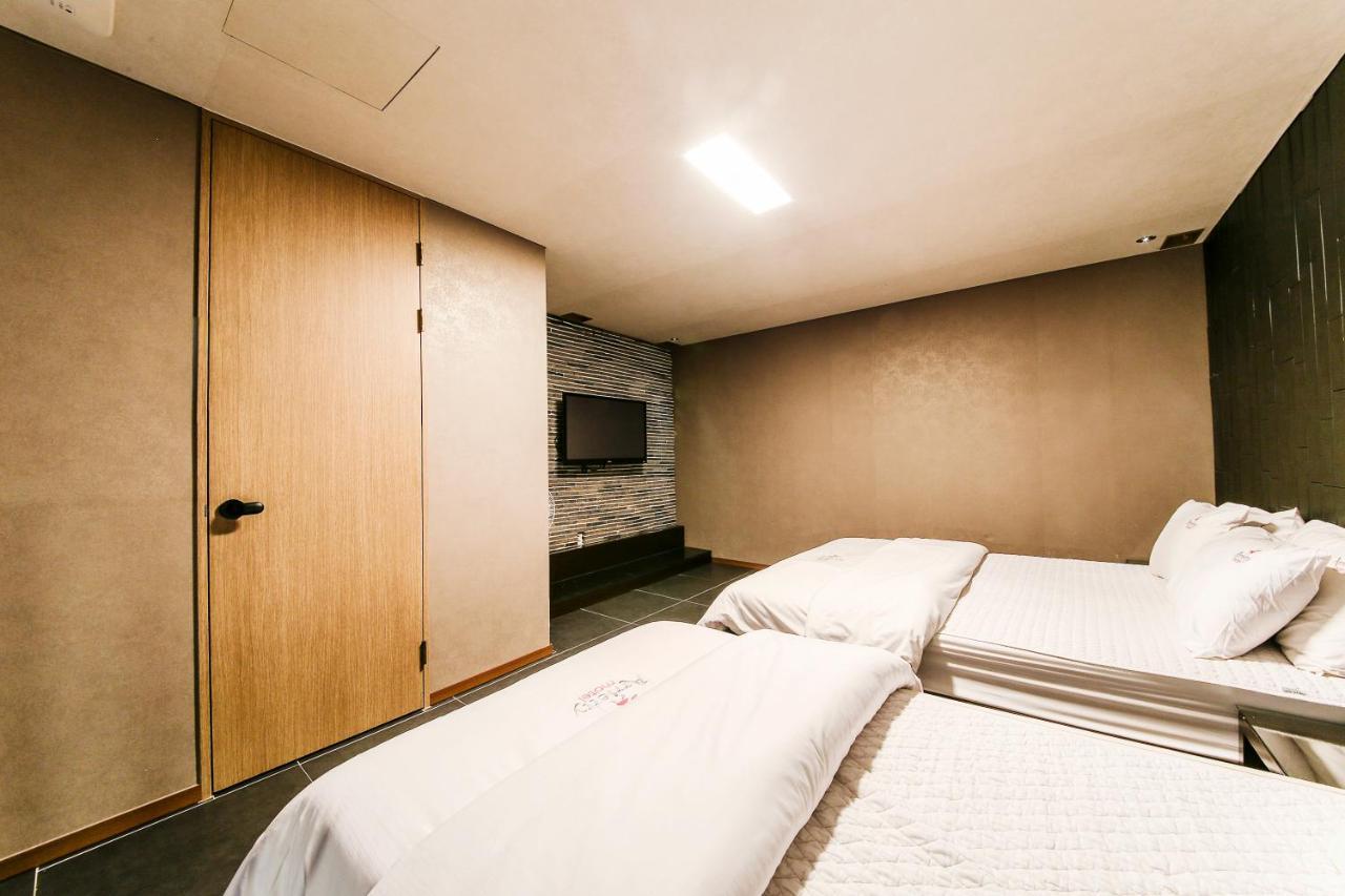 Gyeongju Arrietty Motel Экстерьер фото