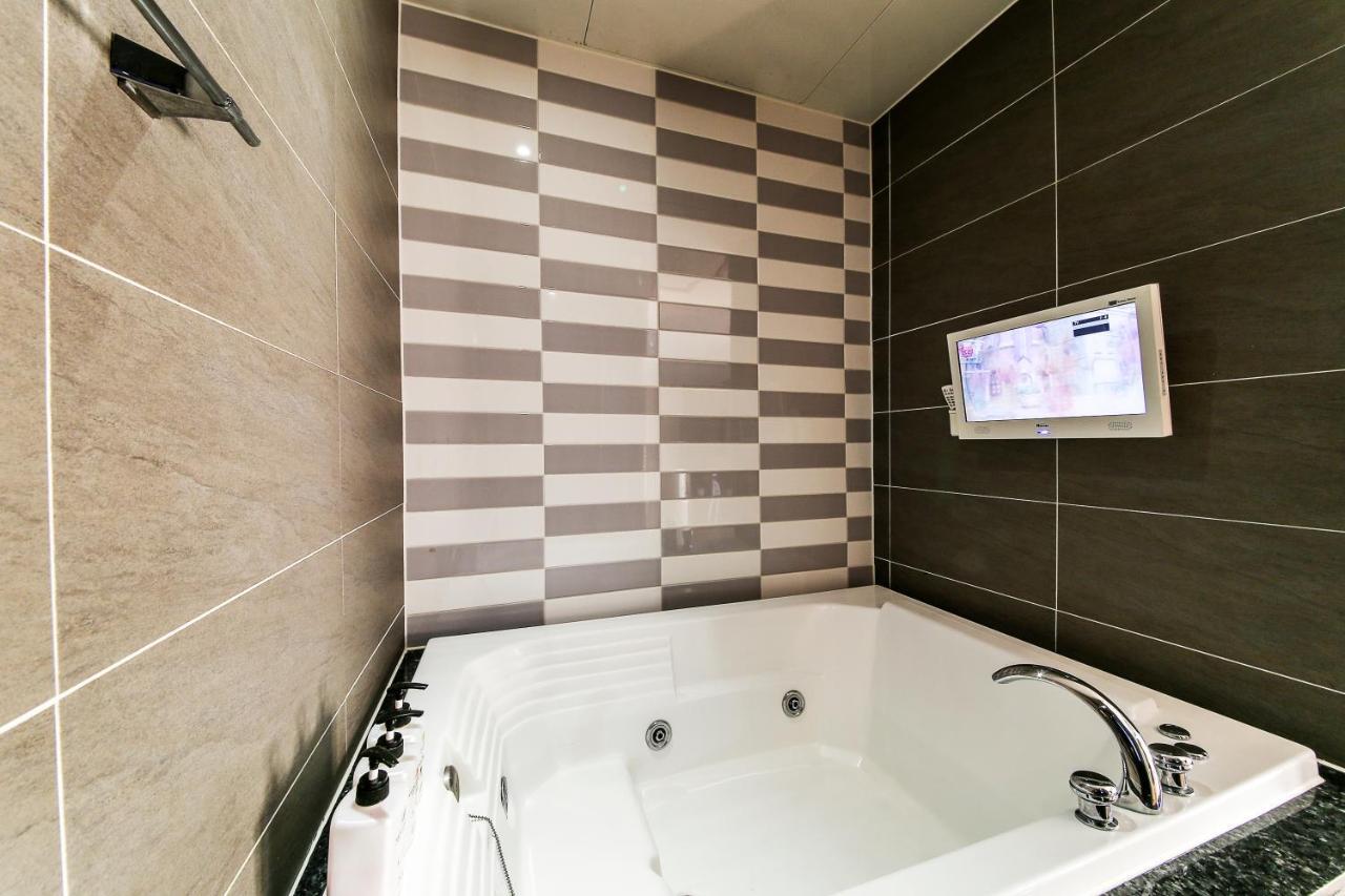Gyeongju Arrietty Motel Экстерьер фото