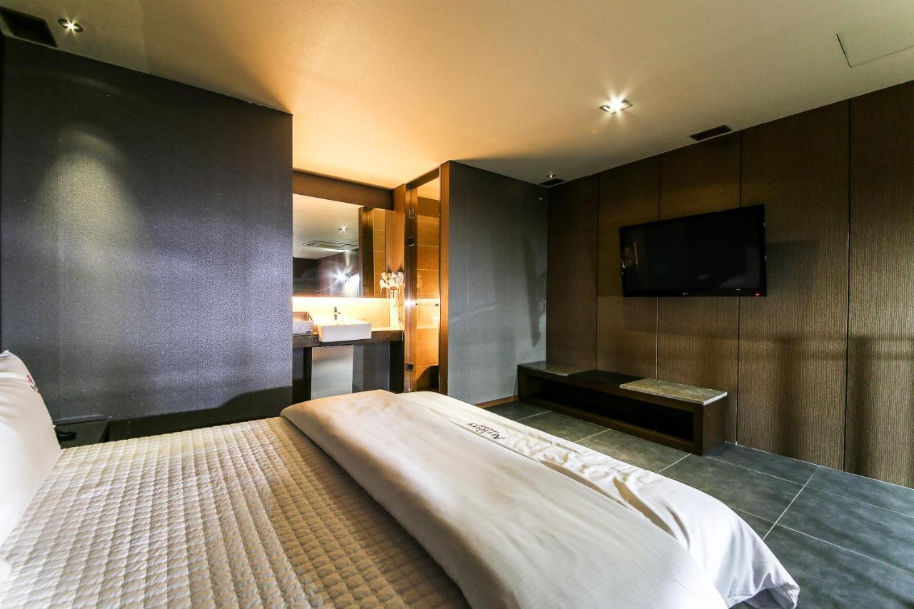 Gyeongju Arrietty Motel Экстерьер фото