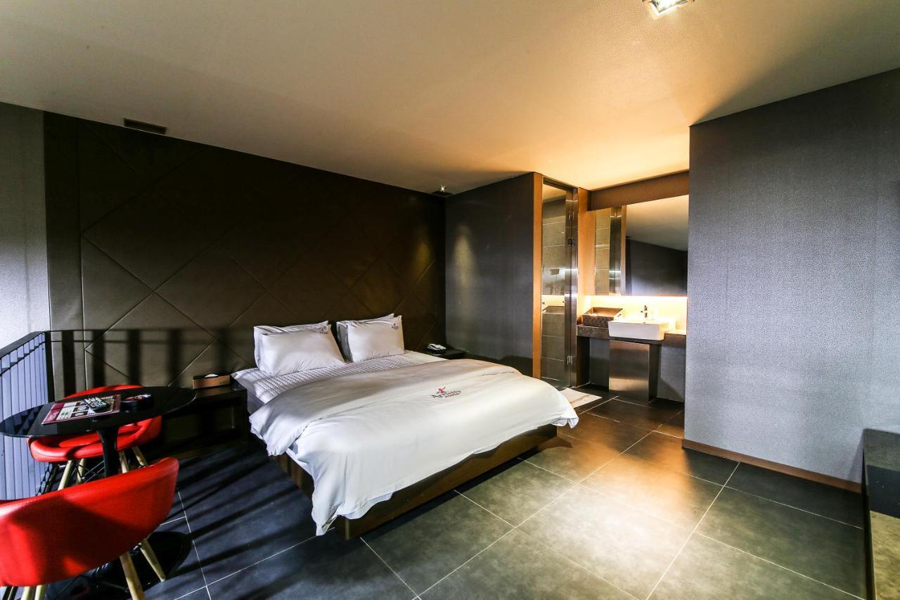 Gyeongju Arrietty Motel Экстерьер фото