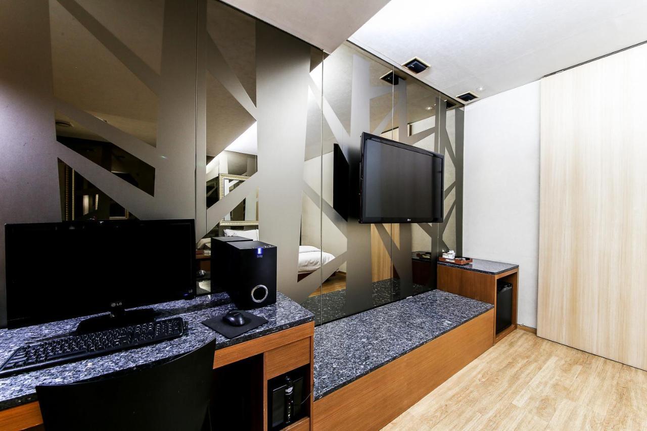 Gyeongju Arrietty Motel Экстерьер фото