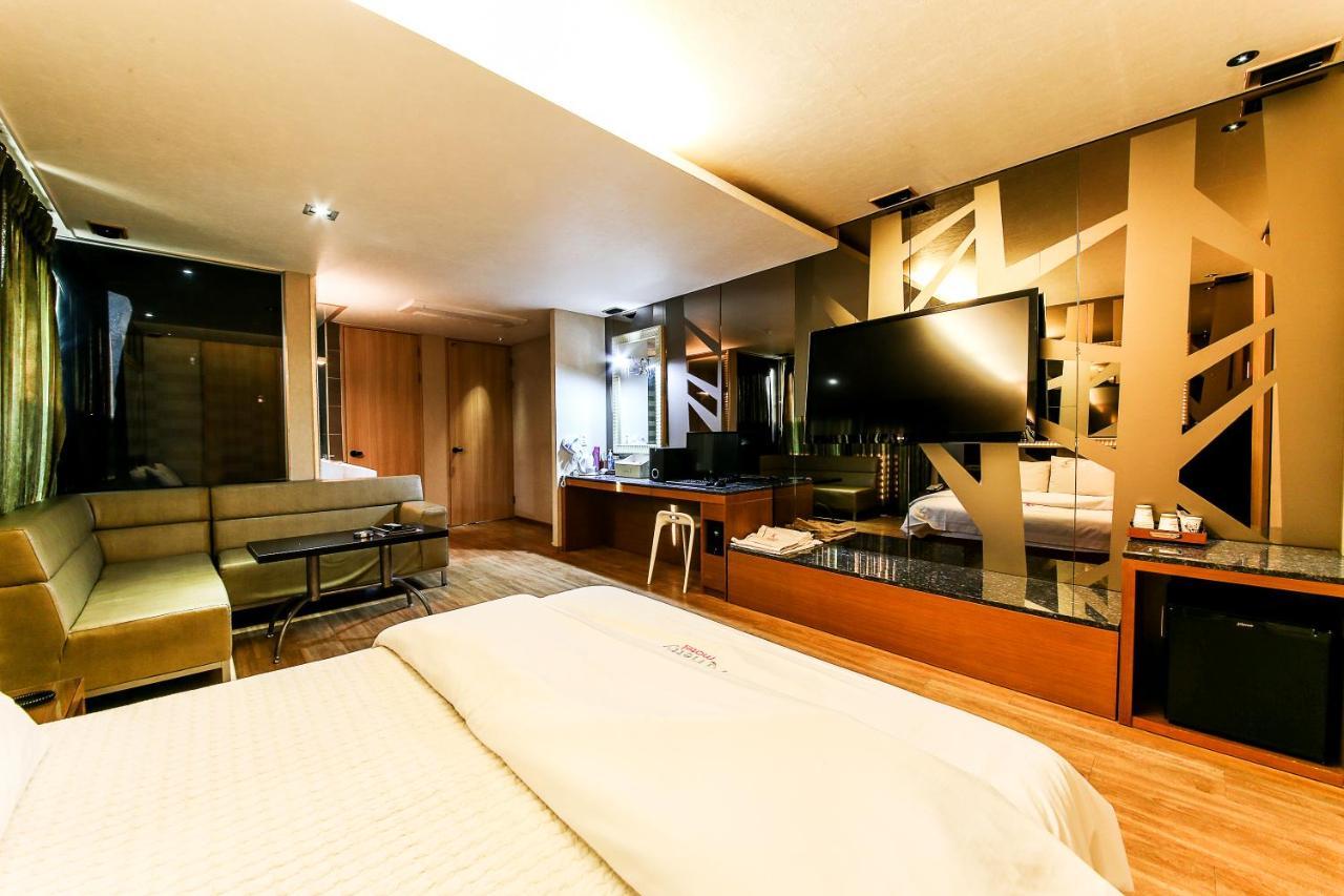 Gyeongju Arrietty Motel Экстерьер фото