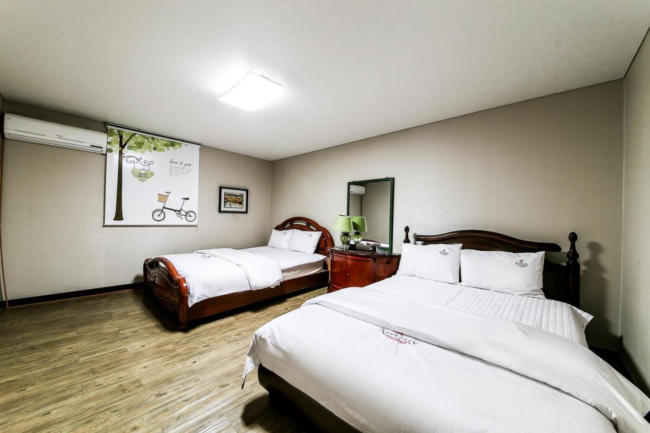Gyeongju Arrietty Motel Экстерьер фото