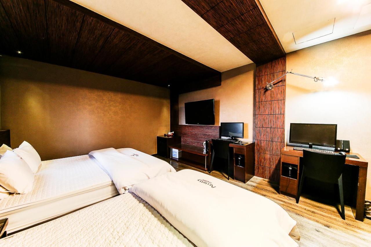 Gyeongju Arrietty Motel Экстерьер фото