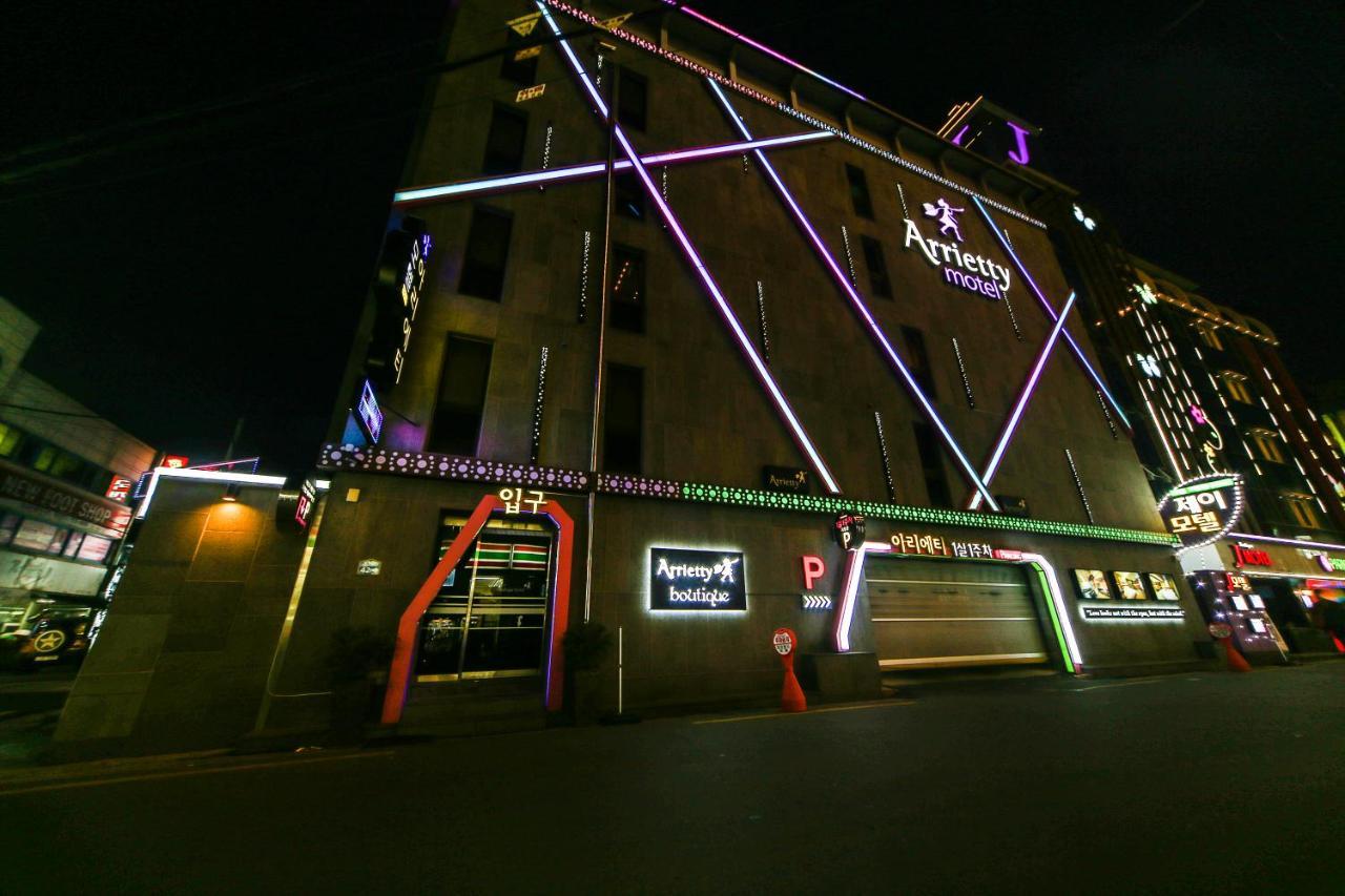 Gyeongju Arrietty Motel Экстерьер фото